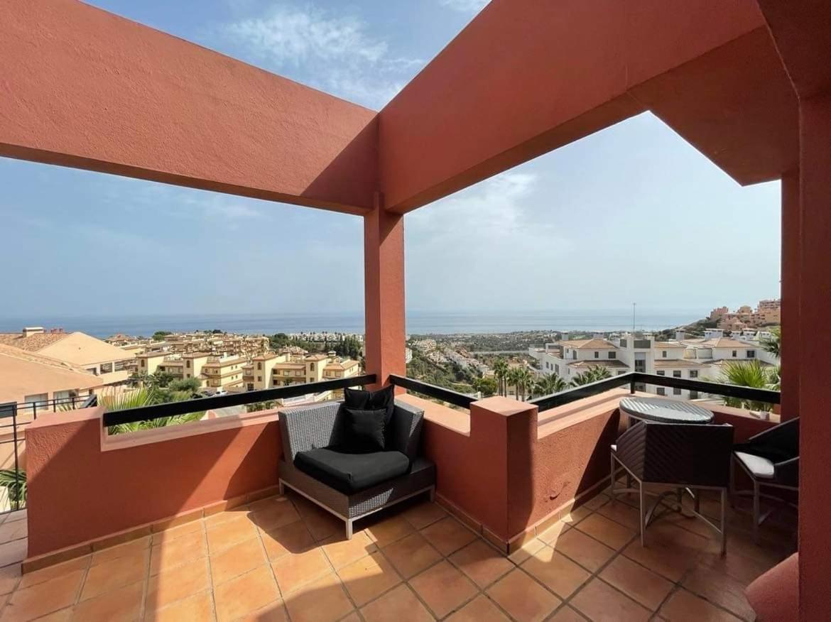 Calahonda Luxury Apartment With A Stunning Sea View มิฮาส ภายนอก รูปภาพ
