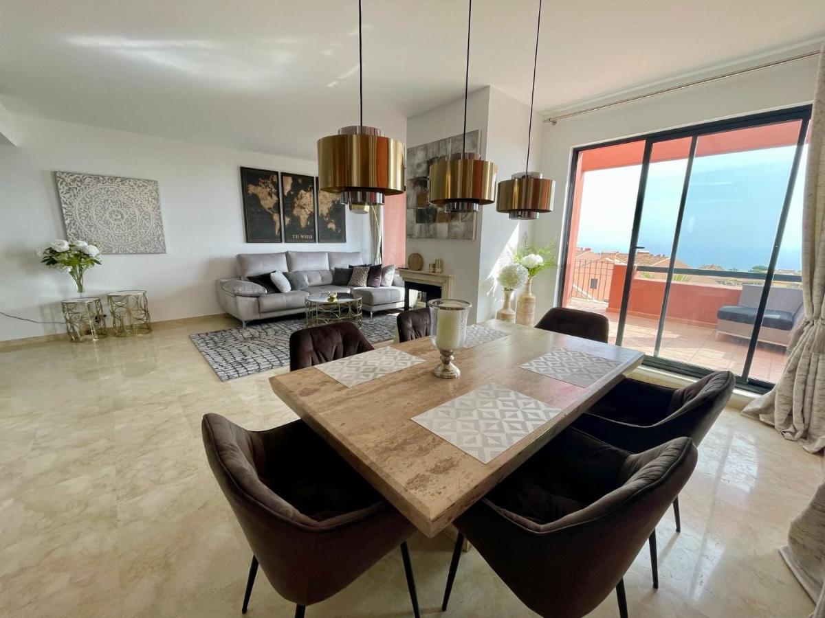 Calahonda Luxury Apartment With A Stunning Sea View มิฮาส ภายนอก รูปภาพ