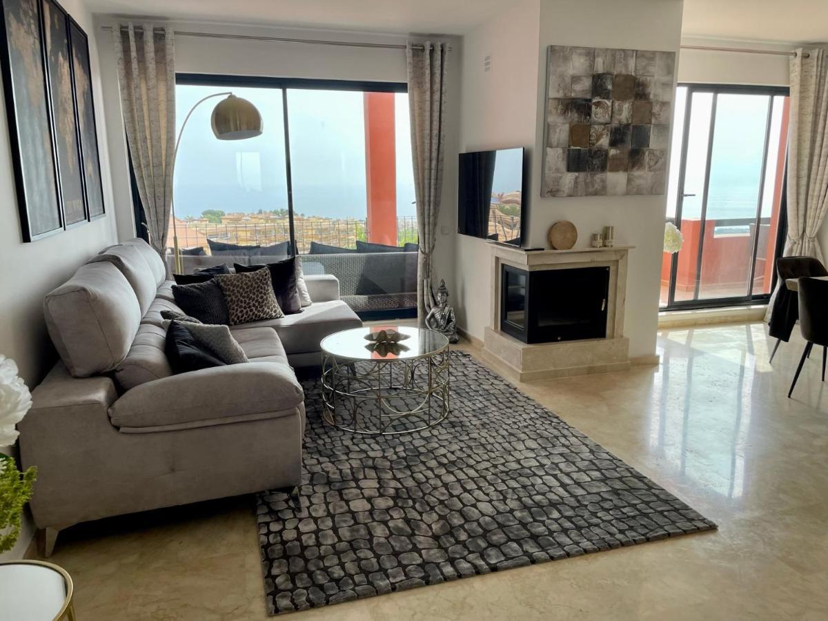 Calahonda Luxury Apartment With A Stunning Sea View มิฮาส ภายนอก รูปภาพ