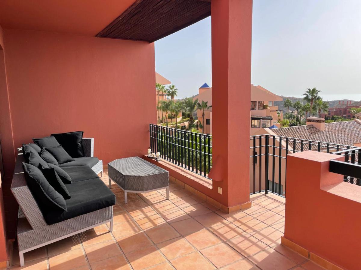 Calahonda Luxury Apartment With A Stunning Sea View มิฮาส ภายนอก รูปภาพ